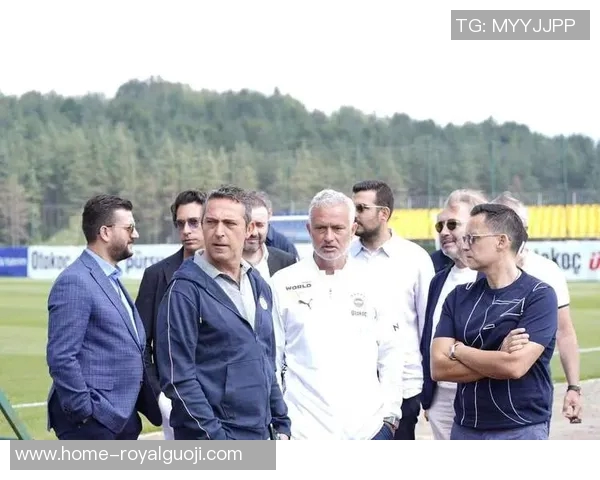 法甲高产前锋渴望与穆帅联手费内巴切中锋静待纽卡斯尔青睐