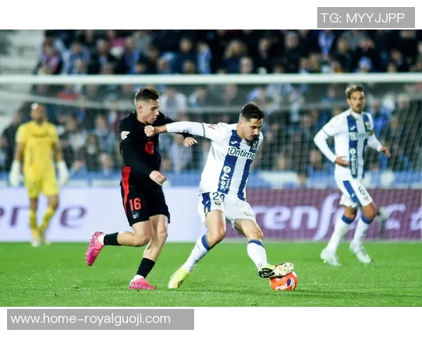 莱加内斯主场迎战巴塞罗那双方争夺西甲宝贵积分之战