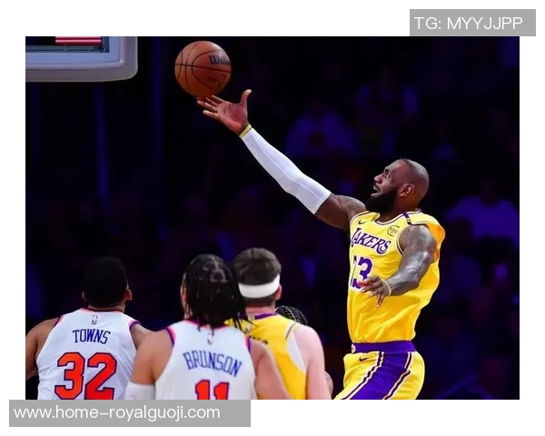 尼克斯与湖人精彩对决全场录像回放及精彩瞬间分析